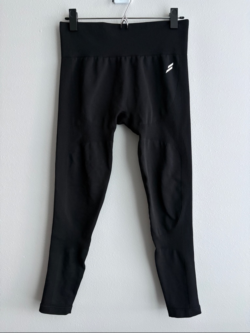 DOYOUEVEN Black Seamless High-Waist Compression Leggings - Women’s Large